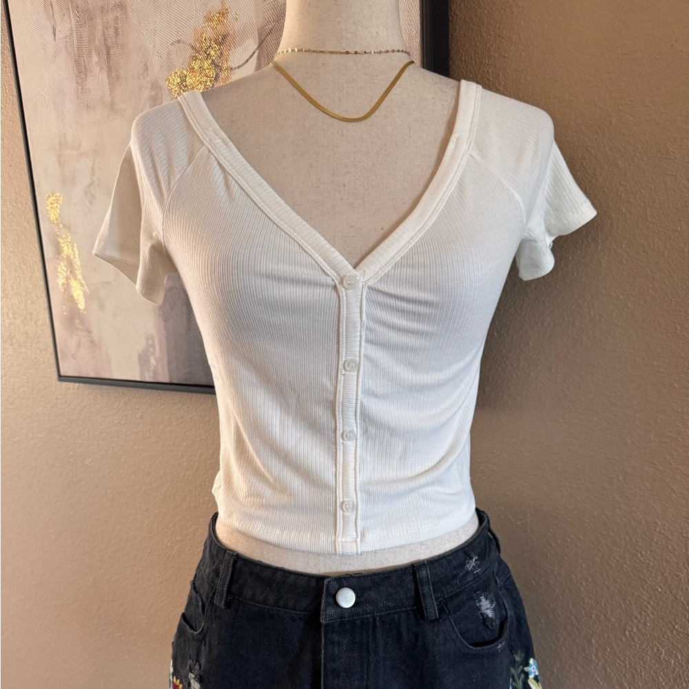 White Ribbed Button-Up Women's Top - Picture 3 of 11